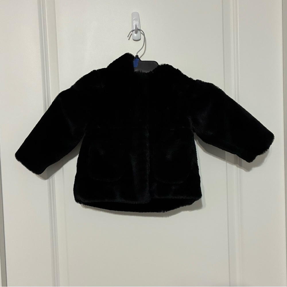 Cat & Jack Black Faux Fur Soft Fuzzy Button Closure Hooded Jacket Girl 18 months